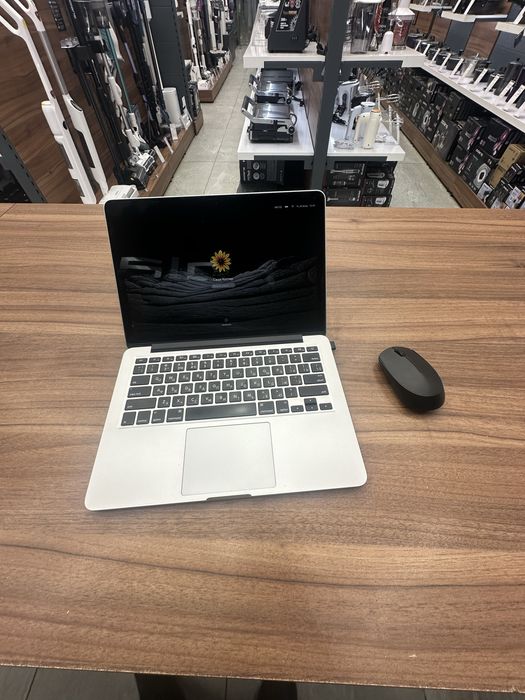 MacBook pro 14 i5