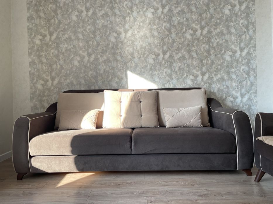 Диван и два кресла