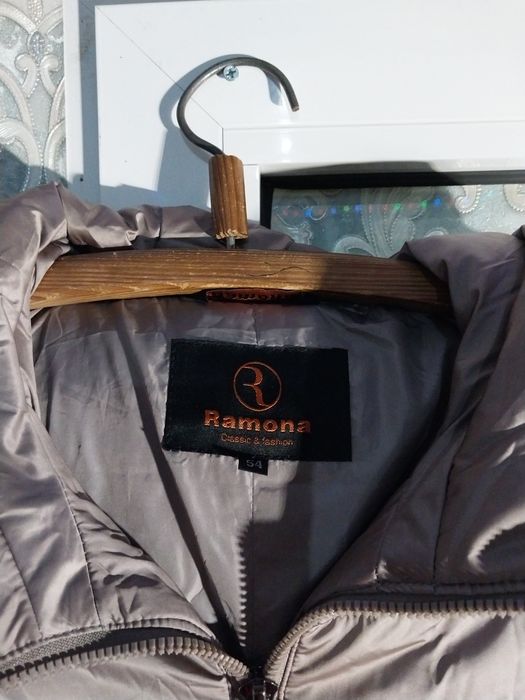 Kurtka 3,4 marta kiyilgan xolos