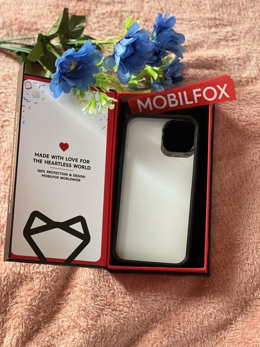 ЧИСТО НОВИ КАЛЪФИ ЗА iPhone 11 и протектори iPhone 13\13Pro MOBILFOX
