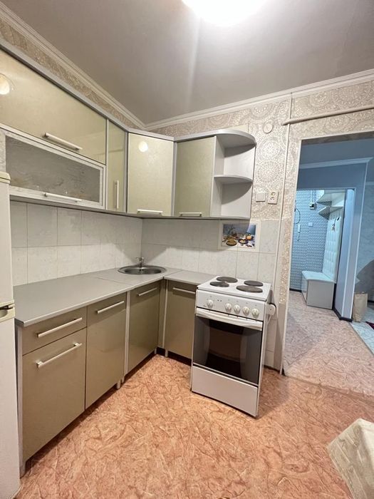 Сдам квартиру на левом берегу,