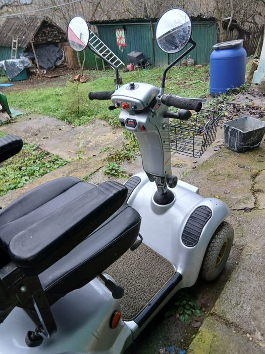 Scuter persoane dizabilități