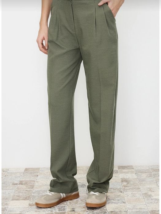 Дамски комплект-сако и панталон