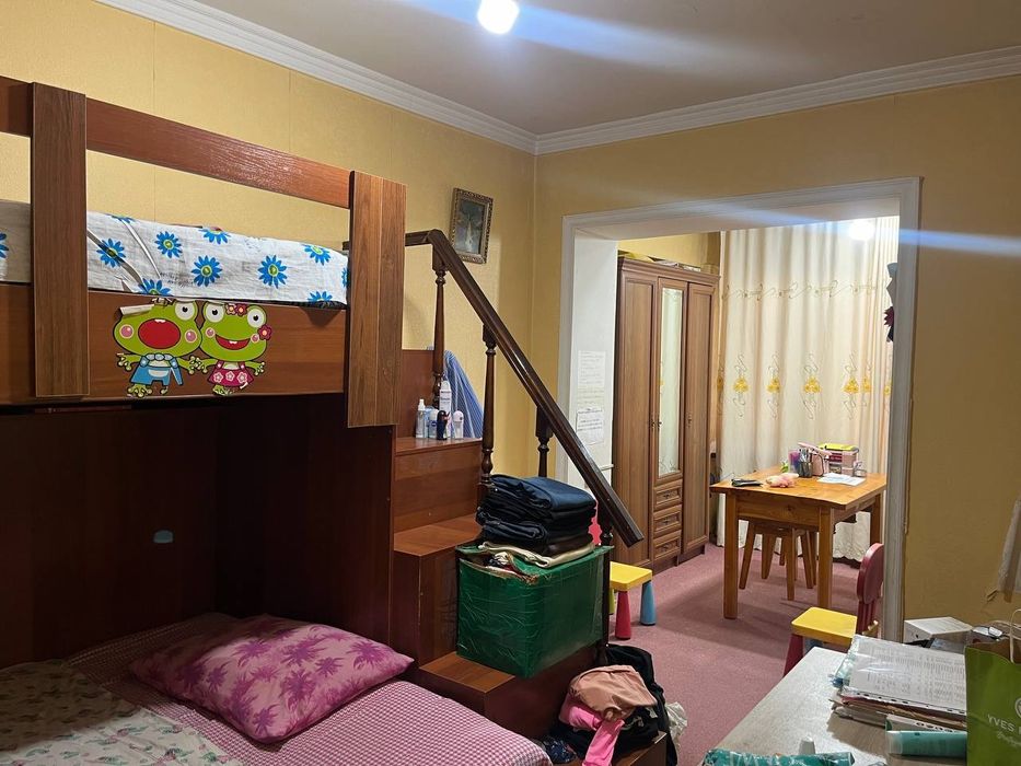 Продается 4 комн квартира