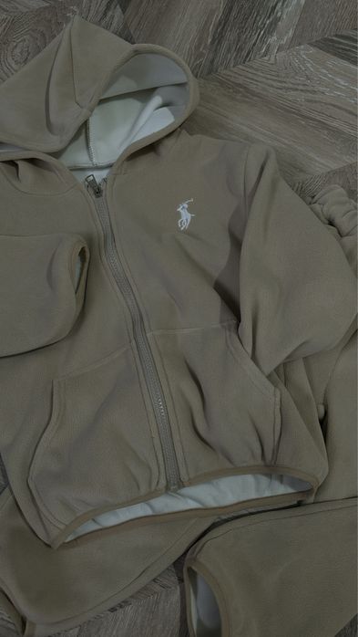 Продам детский костюм