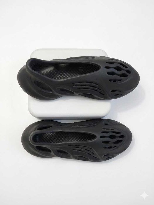 Adidas Yeezy Foam Runner