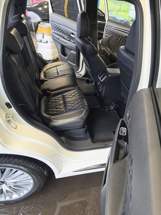 Mitsubishi Outlander 2019 benzină, 19.900 € — imagine 5