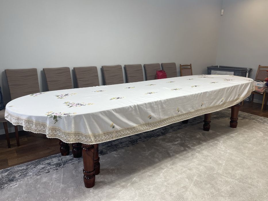 Стол гостинный срочно продам