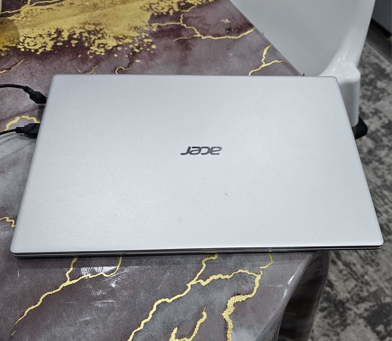 продаётся ноутбук