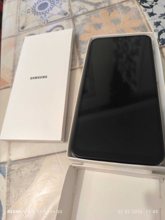 Продавам Samsung Galaxy A17