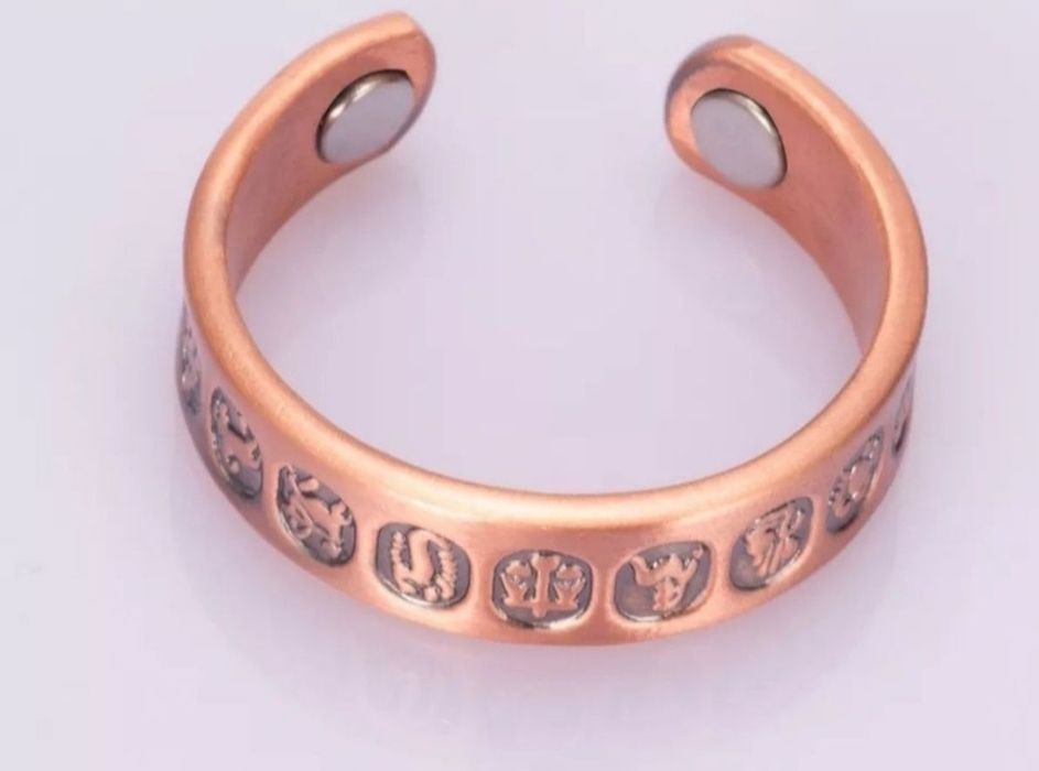 Inel din cupru cu 2 magneți de neodim gravat cu semnele zodiacale, nou