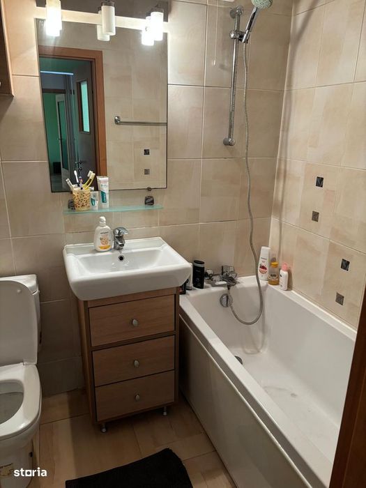 Apartament 2 camere intre 2 statii de metrou