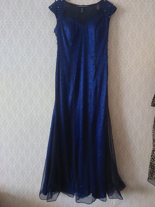 продам платье за 25 000