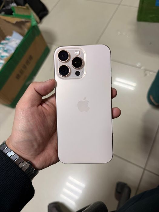 Продам айфон 16 про макс