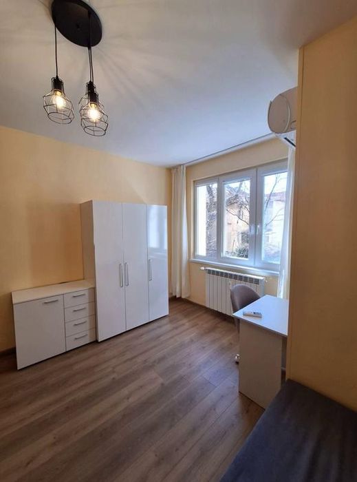 Тристаен, под наем, Център-ЦУМ