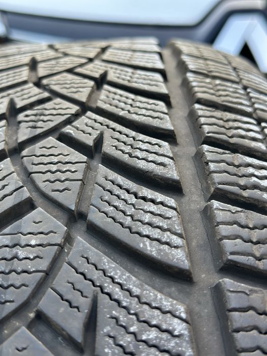 Anvelope GOOD YEAR 255/50/19  si 235/55/19 profil 6,5mm dot 39/22