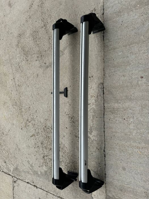 Bare  Thule  transversale vw golf  cu cheie
