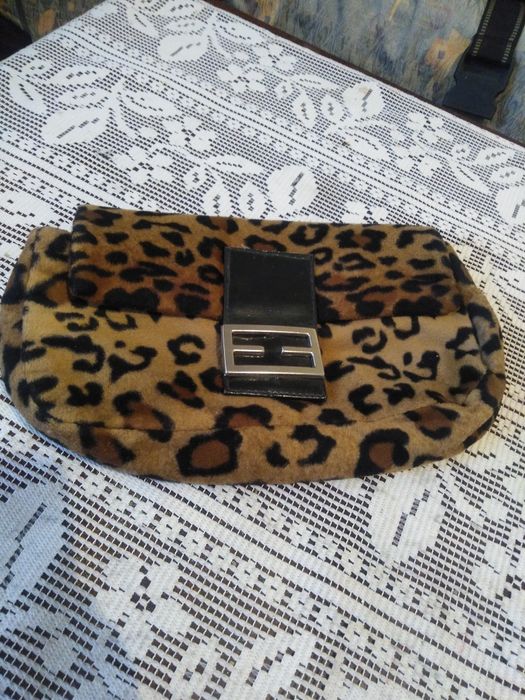 Дамски несесери и портмонета