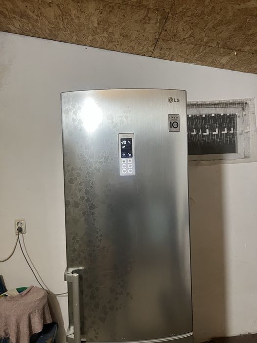 Продам холодильник