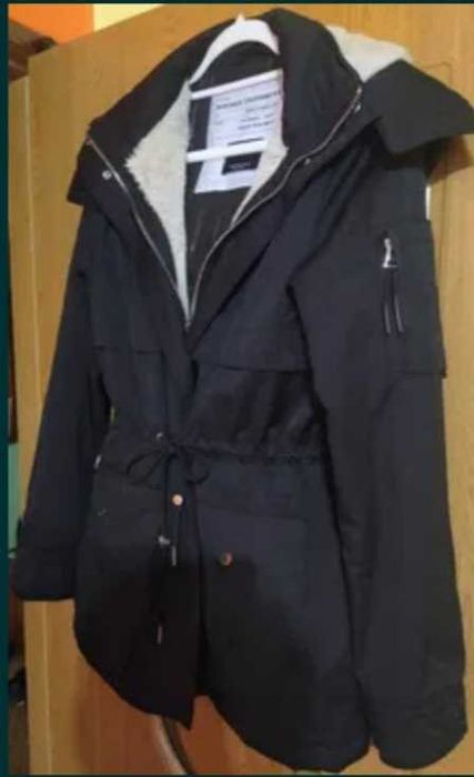Geacă damă îmblănită Bershka măr. S-M, de iarnă, preț neg. sau schimb