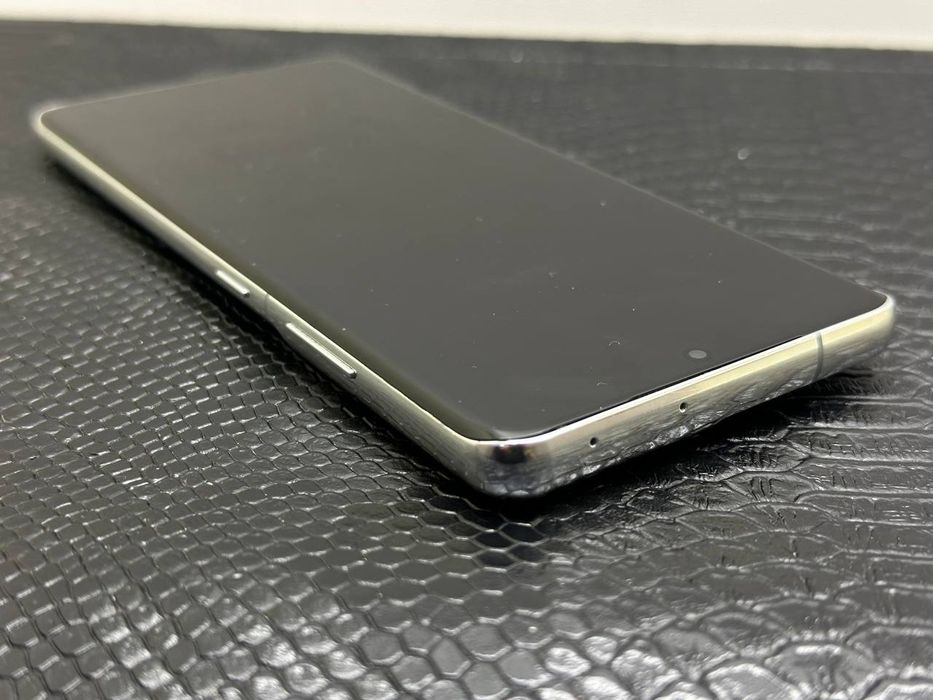 Samsung galaxy s21 ultra 5G 12/256gb holati 9/10