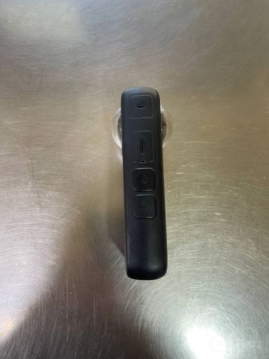 insta 360 x3 camera