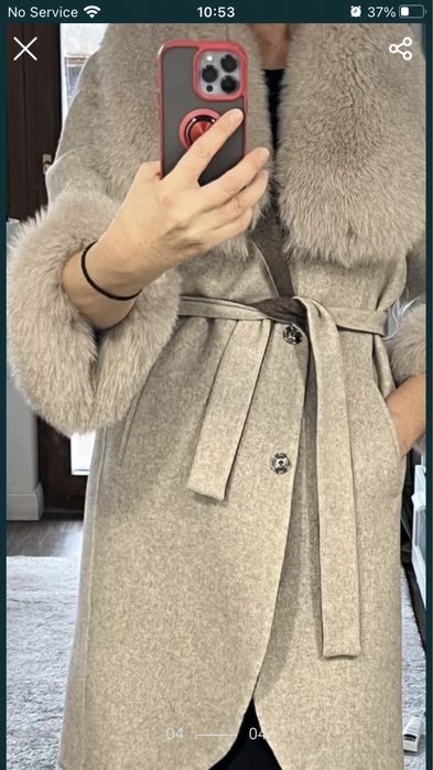 Елегантно палто Алпака с лисица