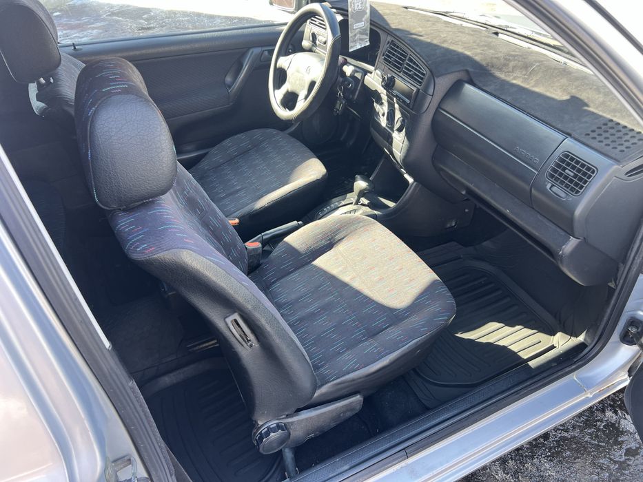 Продам гольф 3  Акпп.