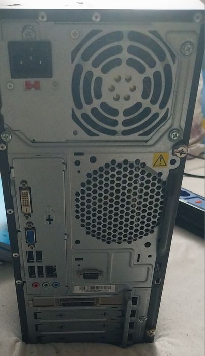 Vând unitate de lucrat pe ea pt adulți