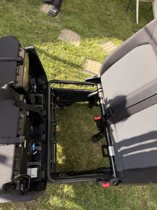 Седалки за VW Crafter 2022г