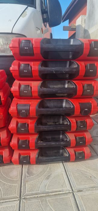 Празни куфари HILTI