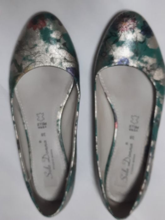 Incaltaminte din piele naturala