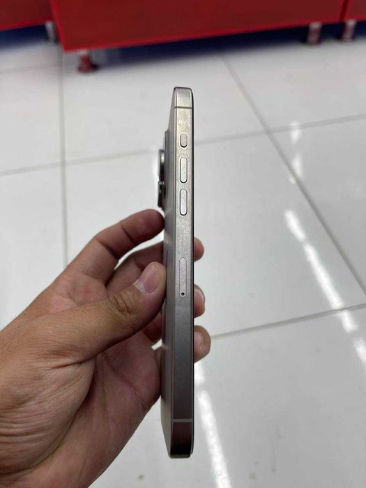 IPHONE 15 PRO MAX сотилади холати идеал 800$ Бухоро шахар