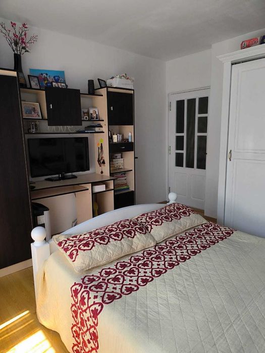 Proprietar – Vând apartament 3 camere decomandat, etaj 2, Obcini (Suceava) – 68 mp