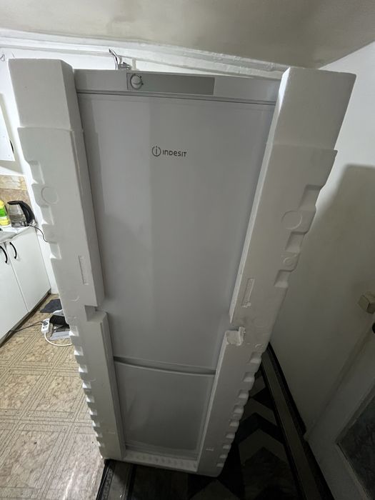 Холодильник индезит новый