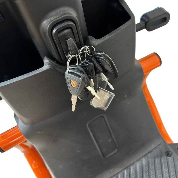 Электроскутор Танк