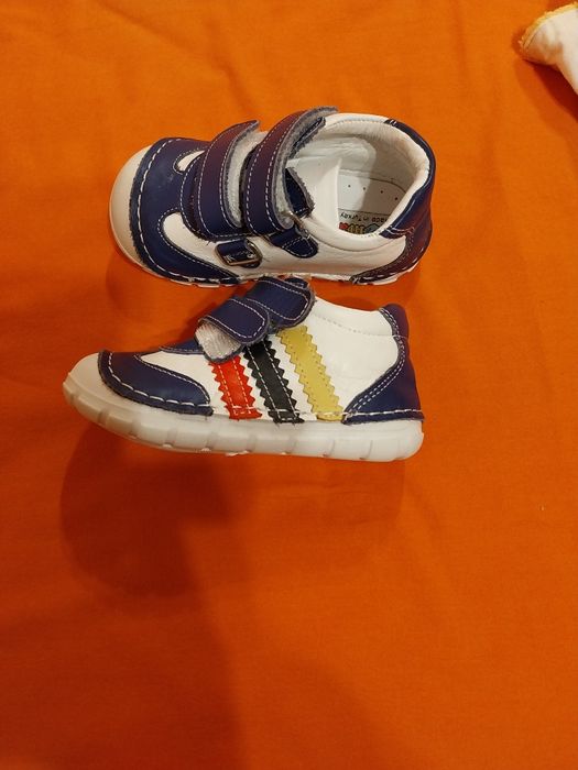 Обувки за момче 20 номер
