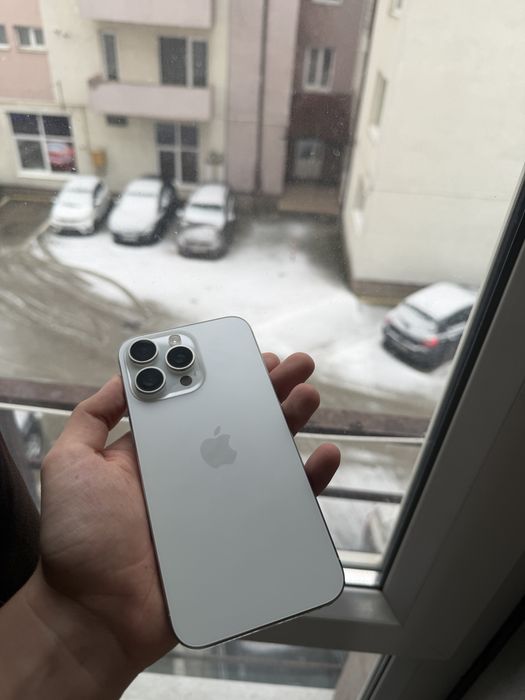 Vand Iphone 15 pro max 256GB
