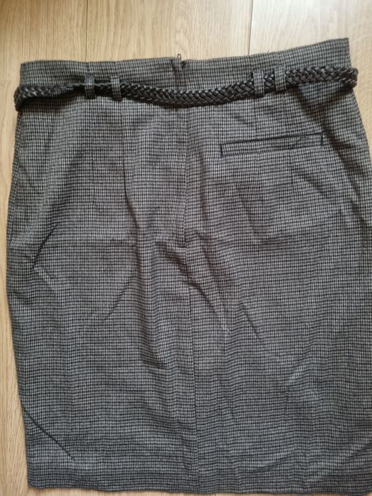 Fustă femei medie,cureaua este inclusă