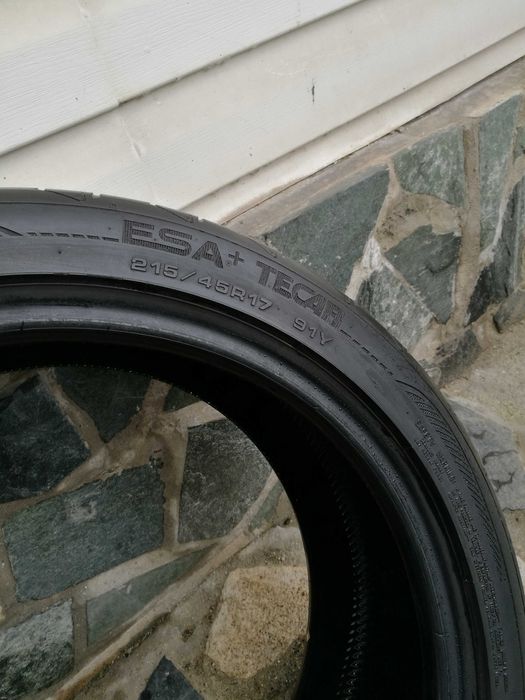 215 45 17 *Гуми*