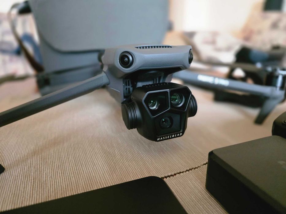 DJI Mavic 3 Pro Fly More Combo (DJI RC Pro)