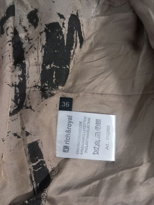 Sacou negru cambrat mărimea S Rich & Royal