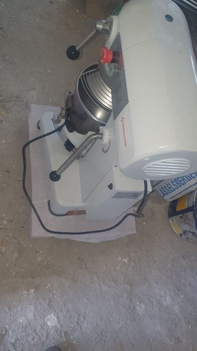 Vând mixer profesional monofazic