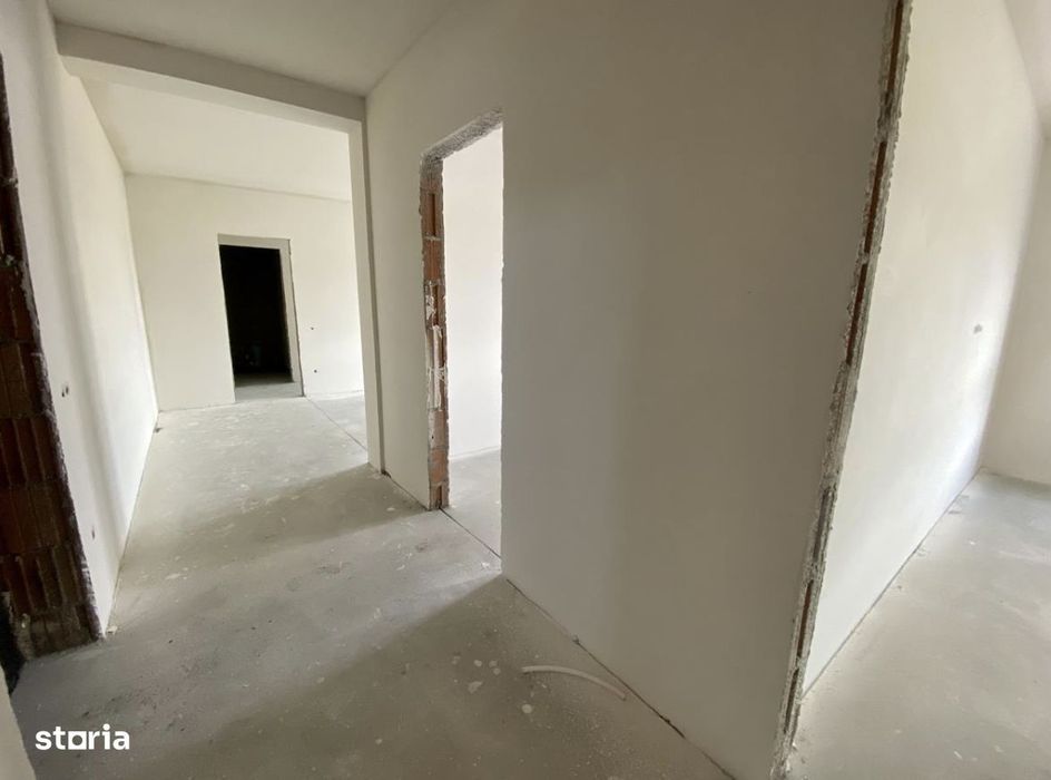 Ap. 2 camere + balcon, loc de parcare - decomandat — fotografia 3