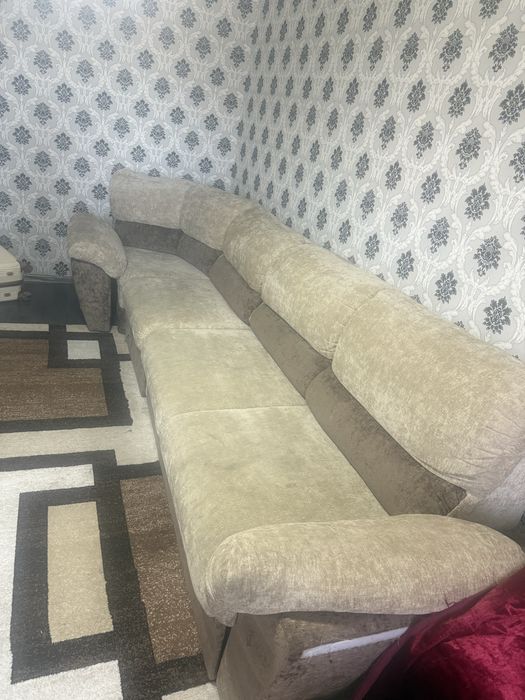 Диван угловой раскланой