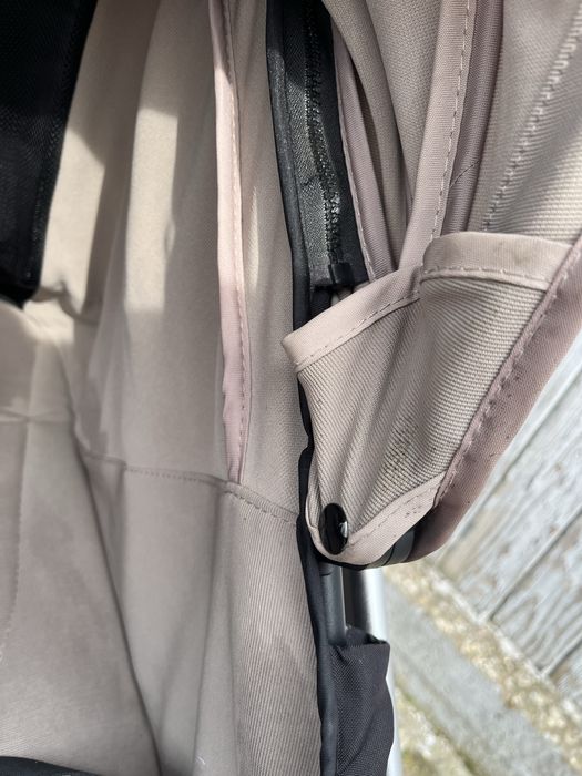 Carucior Chipolino Twister cu sezut rotativ