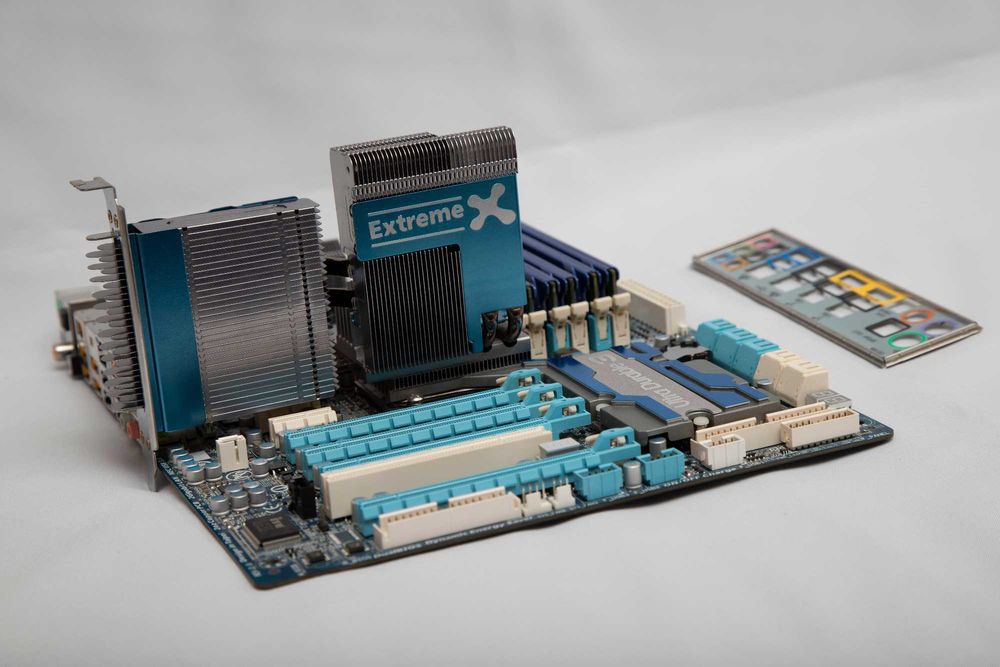 Kit I7 watercooling NZXT Z63 LCD 280 MM 24 GB RAM 4 x 256 GB SSD
