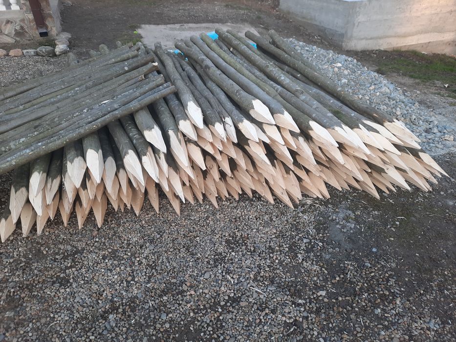 Pari pentru legume, rosii , fasole / Araci gard / Stâlpi gard electric