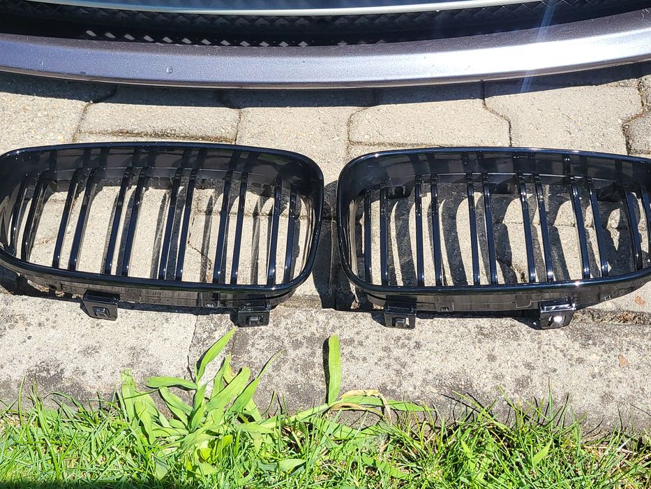 Bară față originală BMW Seria 1 E87 2008–2011 completă – stare foarte bună
