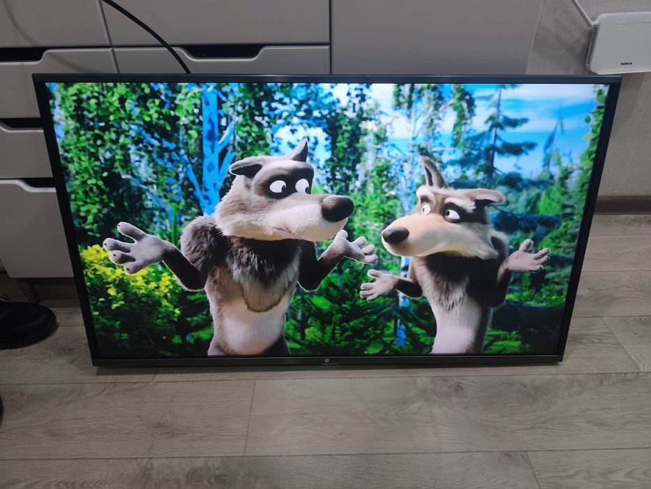 Телевизор LG Смарт 108см диагональ